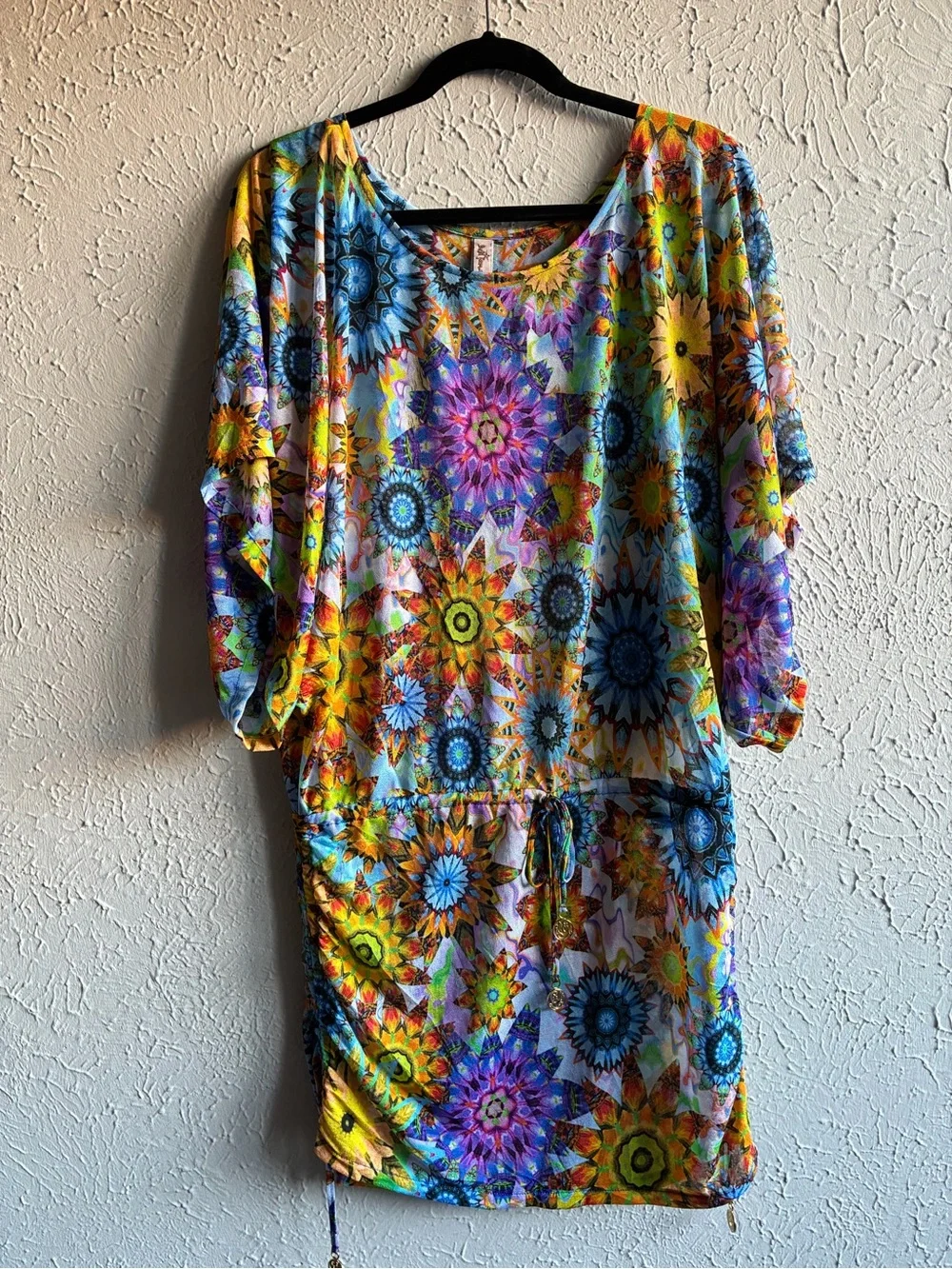Luli Fama Kaleidoscope Print Batwing Swim Cover Up Resort Medium.